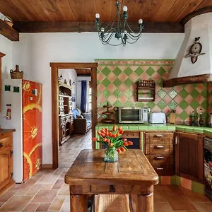 Сasa de vacaciones Encantadora Casa Con Piscina Privada Y Chimenea, El Padul